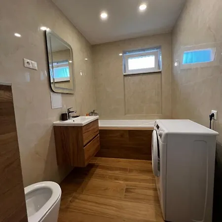 شقة Krasny “silvia” *